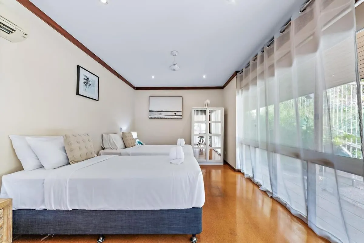 Idyllic Whitsunday Holiday Home With Amazing Views Эйрли-Бич