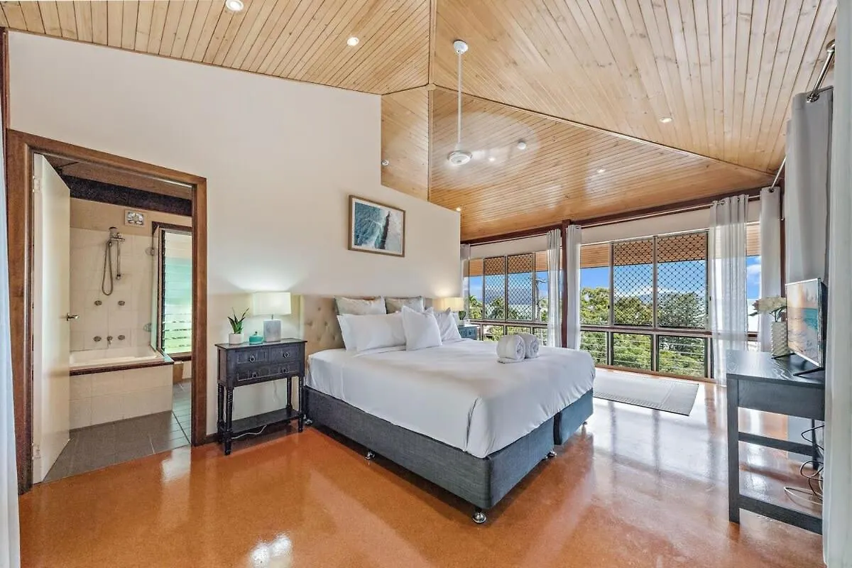 Idyllic Whitsunday Holiday Home With Amazing Views Эйрли-Бич